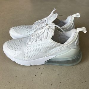 Nike Air Max 270’s. Youth 6.5 (womens 8)